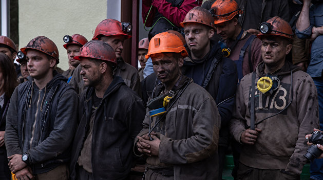 Kryvyi Rih - striking miners.