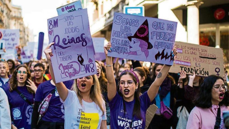 "We are the granddaughters of the witches you could not burn". Feminism has made its own the myth that "witch-hunting" was the repression of an alleged "ancestral matriarchy" even in Catholic countries where the persecution of witches was anecdotal.