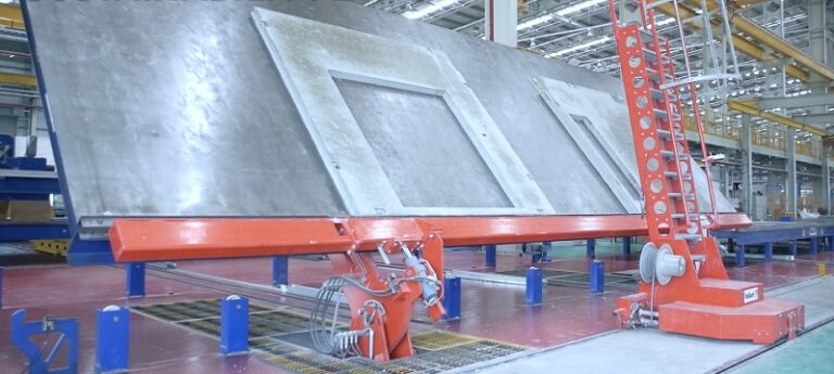 Wall construction at the Avintia factory