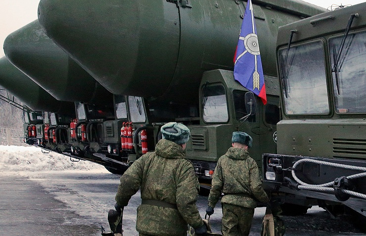 Russian strategic nuclear forces mobilized and again targeting European countries. The new Europe is already living under nuclear threat.