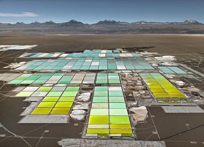 Lithium decanting pools in the Atacama Desert, Chile. Chile is today the main supplier of the lithium needed for the automotive green transition.