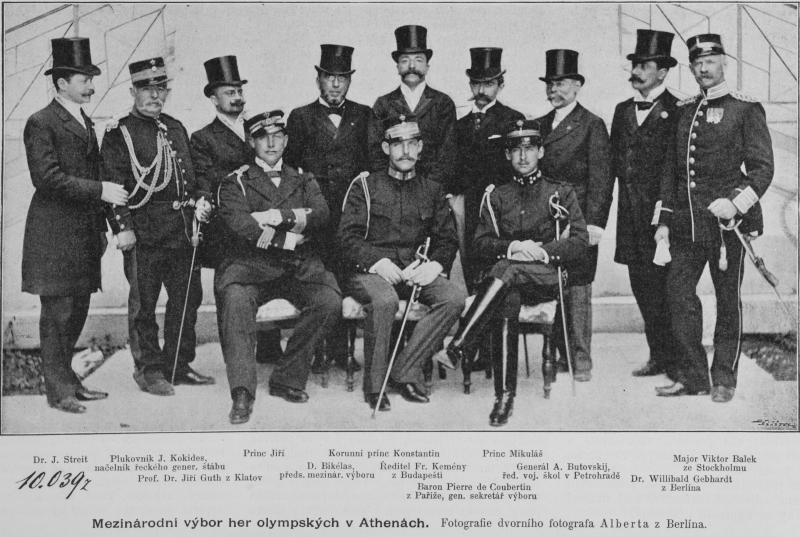 Comité organizador de la primera Olimpiada (1896). Coubertin materializa el «espíritu Olímpico», es decir, la competencia fraternal entre las «fratrias» que el deporte universitario forma en las clases dirigentes de cada país 