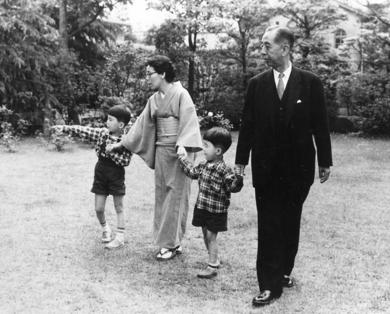 Abe y su abuelo, el primer ministro Kishi