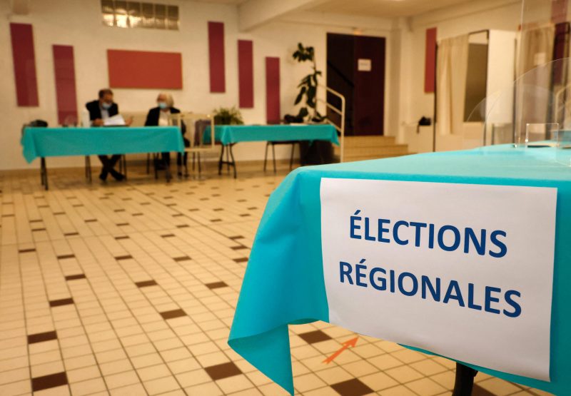 Para los trabajadores la crisis del aparato político de la burguesía que la abstención masiva en estas elecciones regionales francesas 2021 señala es un dato relevante... de cara a evaluar lo que va a encontrar enfrente nuestra propia lucha. Nada sin ella.