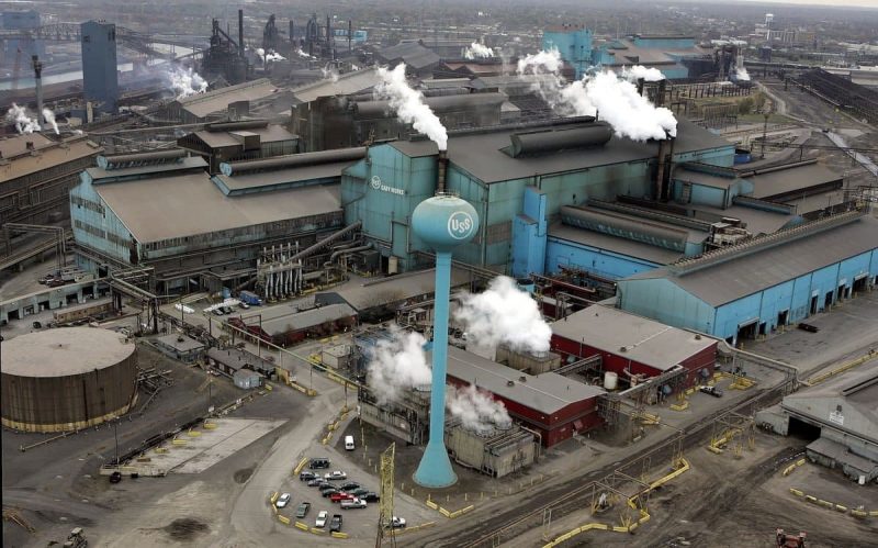 Una acería de US Steel en Gary. Un modelo de la escala de acumulación de capital implícita en el «Fully Automated Luxury Communism» de Bastani.