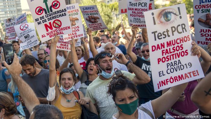 Manifestación negacionista en Madrid en agosto de 2020.
