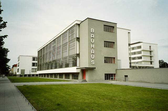 Primer edificio de la Bauhaus. Dessau, Alemania