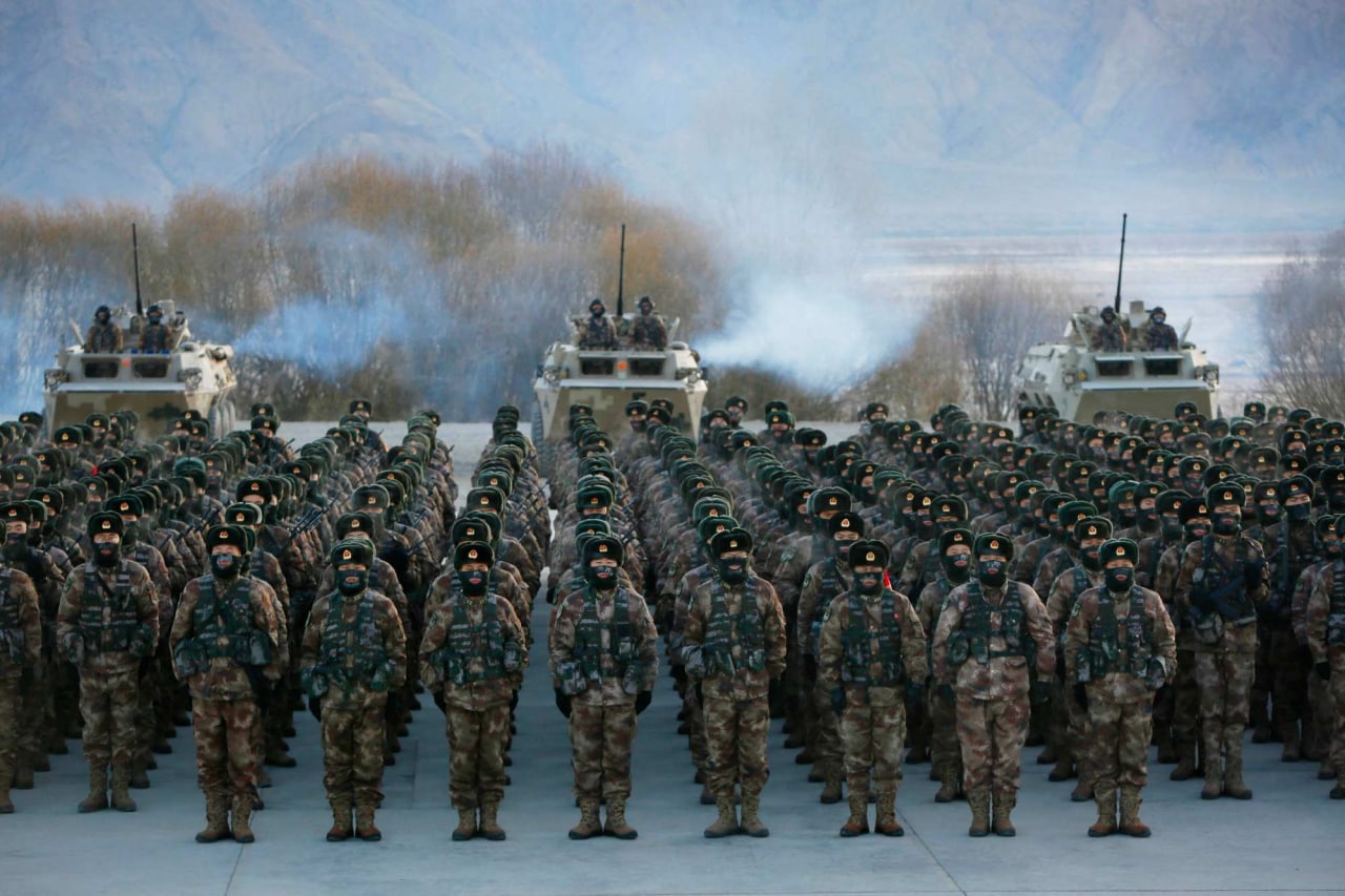 Maneuvers of the Chinese army in Xinjiang