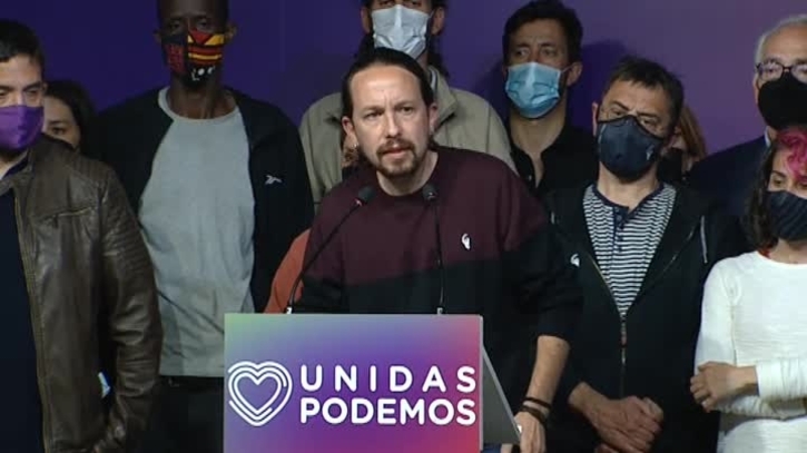 Iglesias dimite ayer de todos sus cargos, en una comparecencia de la dirección nacional y madrileña casi en penumbra, tras los resultados de las elecciones en Madrid.