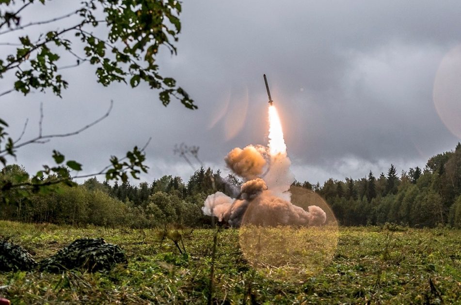 Misiles tácticos rusos «Iskander» con capacidad nuclear en un ejercicio.