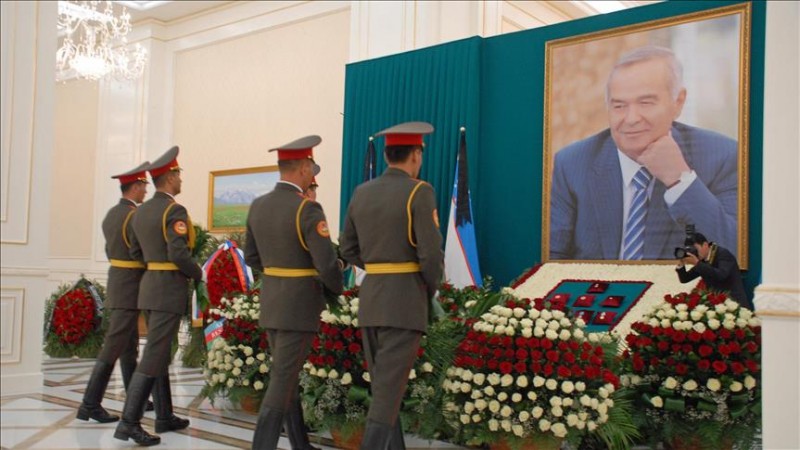 Ceremonias fúnebres de Islam Karimov, jefe del partido-estado uzbeko dentro del PCUS que declaró su independencia en 1991 y gobernó hasta su muerte en 2016.