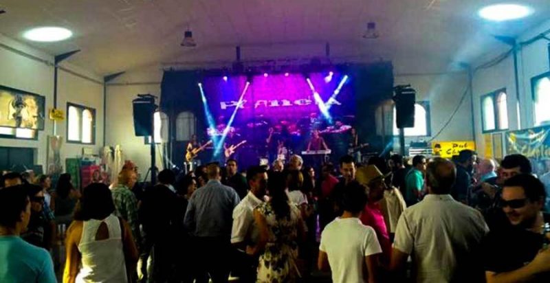 La sala de reuniones de la Casa del Pueblo de la ICE en Llerena es hoy un pub con musica en vivo 