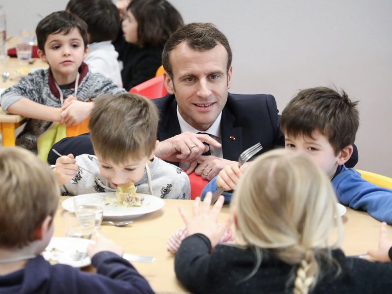 Francia ya ha comenzado la eliminación de carne y lácteos en los menús escolares