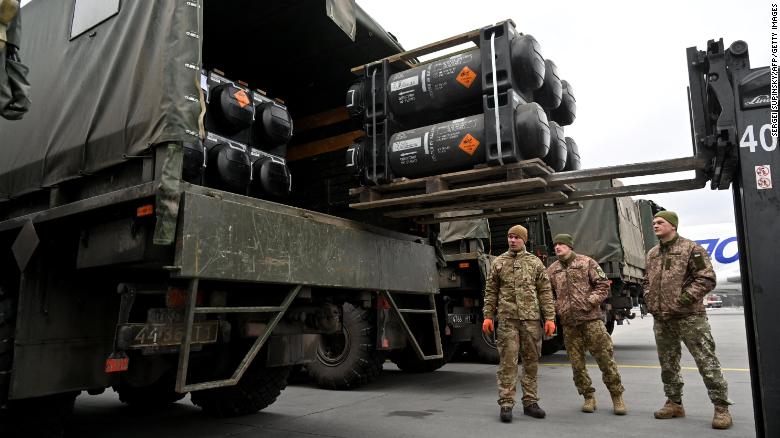 Solo con los últimos 40.000 millones, EEUU garantiza ya un suministro sin fin de armamento para Ucrania.