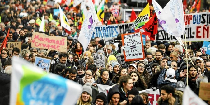 Manifestación en París contra la reforma de las pensiones  en febrero de 2020