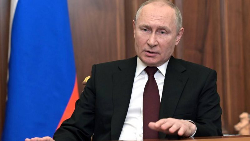 Putin durante su alocución al país anoche que dio paso al reconocimiento de las republiquetas del Donbass y la entrada del ejército ruso en el Donbass