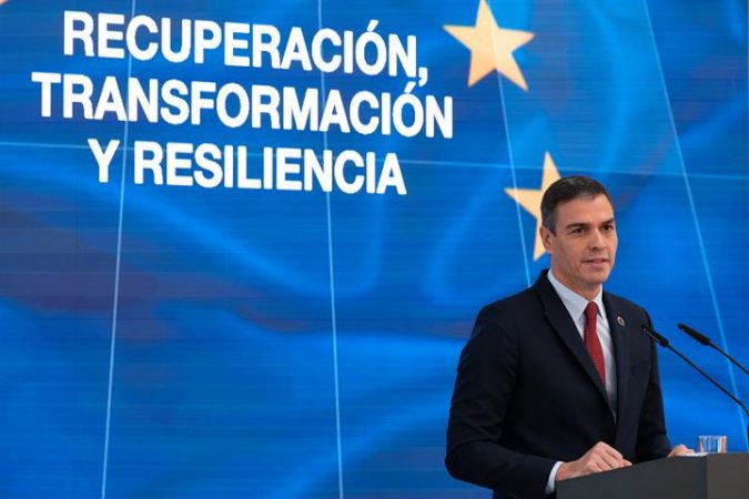Sánchez vende los fondos europeos como si se trataran de la salida de la crisis... pero las «reformas» que incluye apuntan lo contrario.