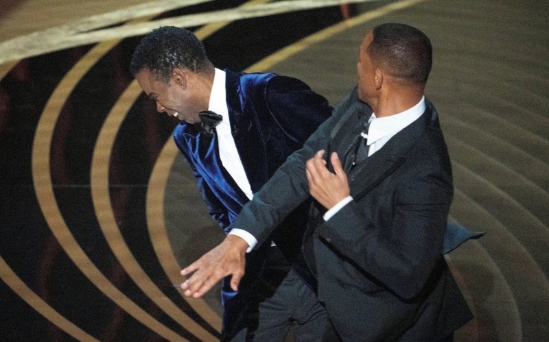 Will Smith abofetea en los Oscar a Chris Rock
